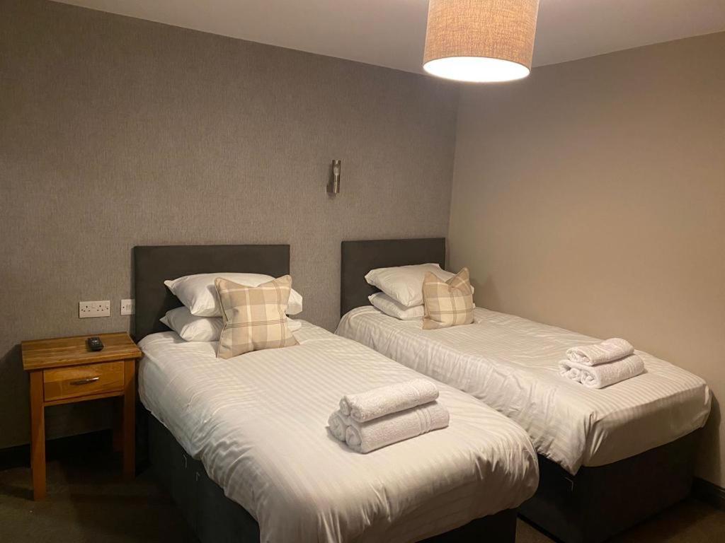 Duke Of York Hotel Hazel Grove ภายนอก รูปภาพ